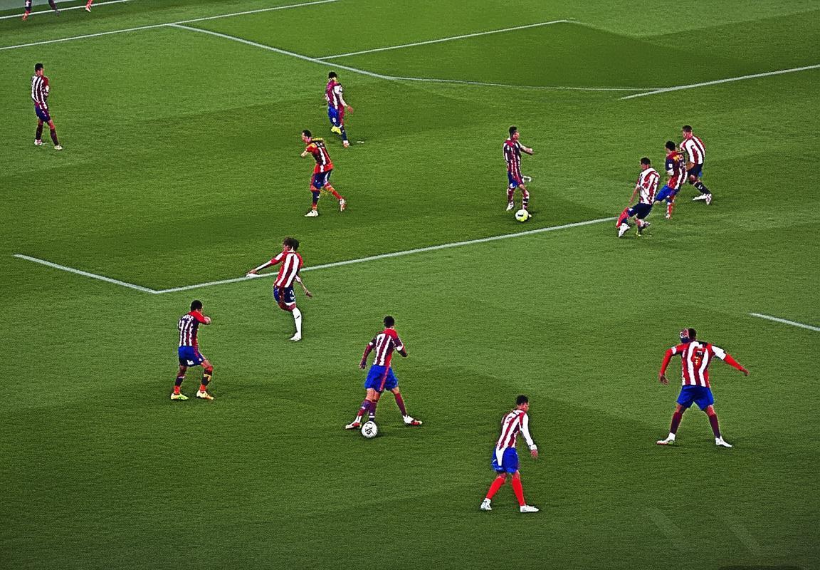 2013西甲巅峰对决：梅西与马竞传奇对决，重塑竞争格局(图3)