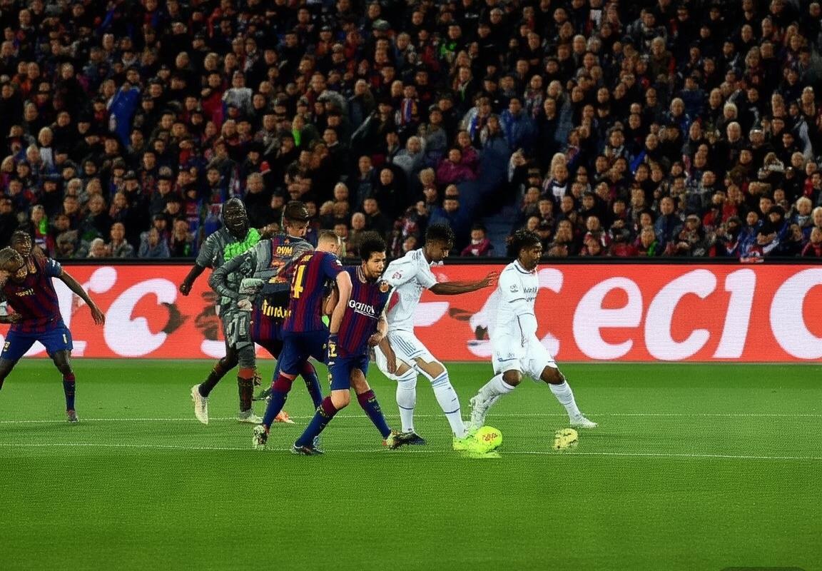 巴塞罗那VS塞尔塔：控球术与反击战巅峰对决解析(图1)